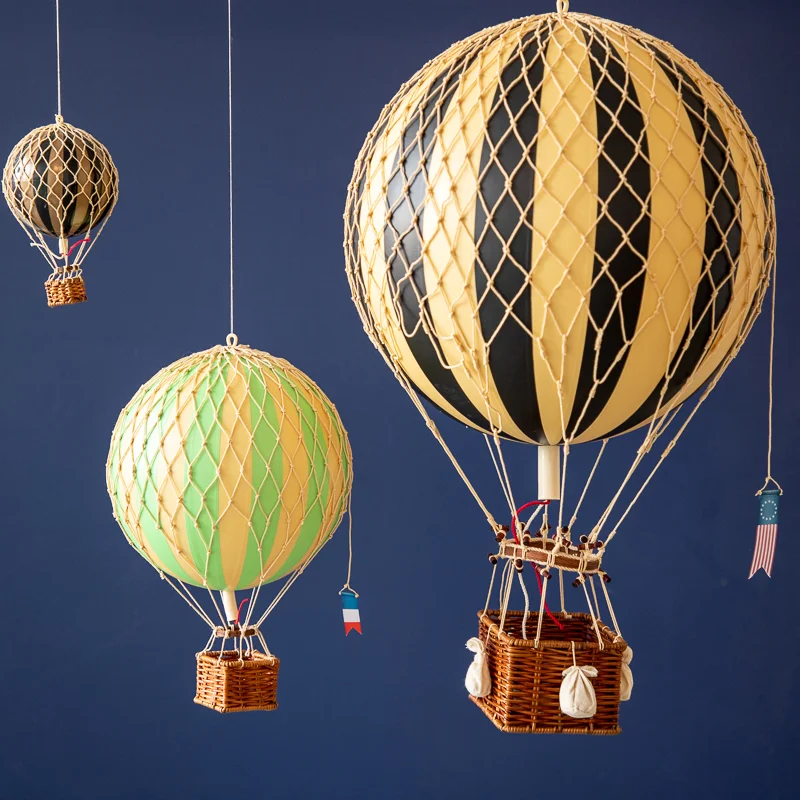 Authentic Models luftballon 8,5 cm - sort og guld