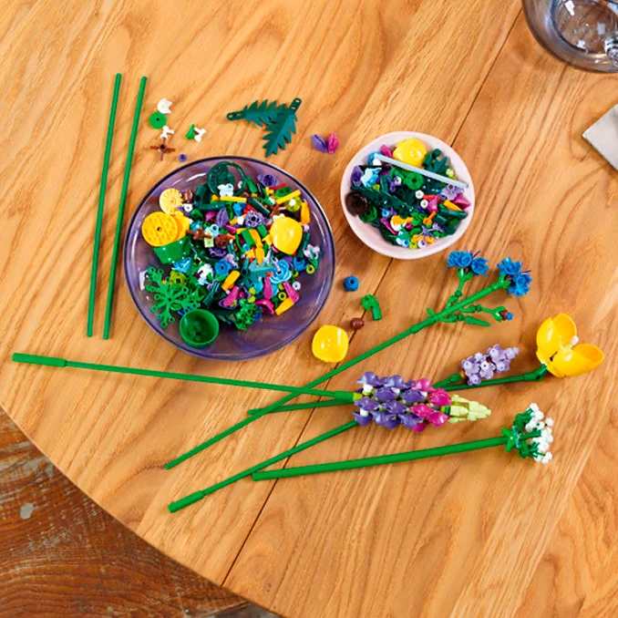 LEGO® Buket af vilde blomster