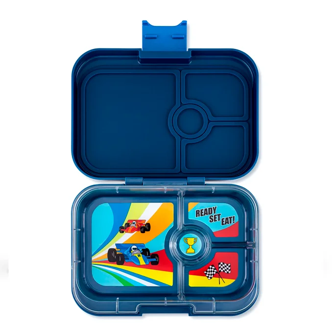 Yumbox Panino madkasse m. 4 rum, Monte Carlo blue - Race cars tray