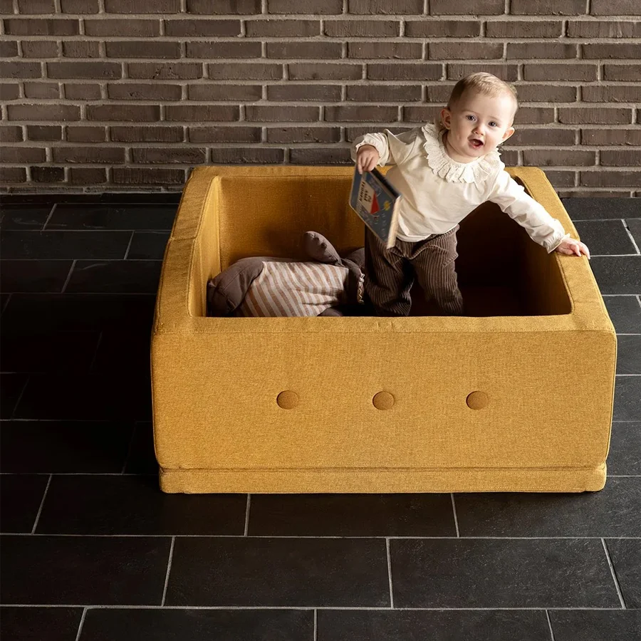 By klipklap KK play fold square Mustard w. Mustard