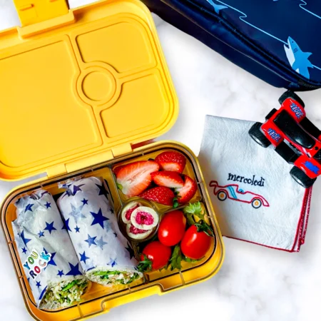 Yumbox Panino Brotbox mit 4 Fächern, yoyo yellow-polar bear tray