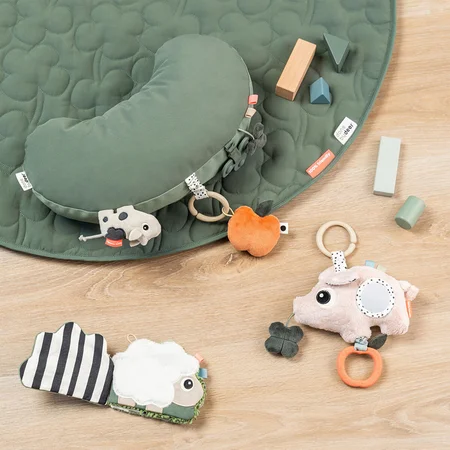 Done by Deer Tummy Time, tiny farm