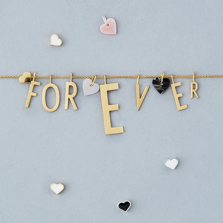 Design Letters smykkevedhæng, hvid emalje hjerte - guld