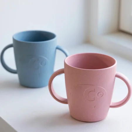 Sebra MUMS Tasse mit Henkel, powder blue