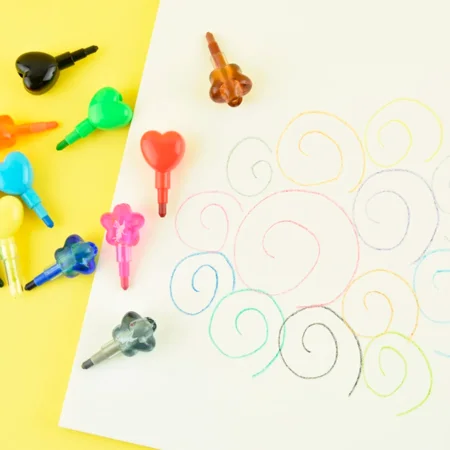 Buntstift mit verschiedenen Farben