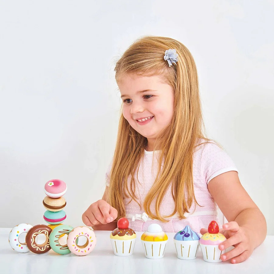 Le Toy Van legemad i træ, 4 cupcakes