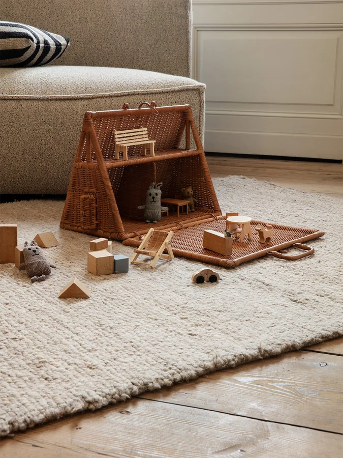 Ferm Living Rattan-Puppenhaus