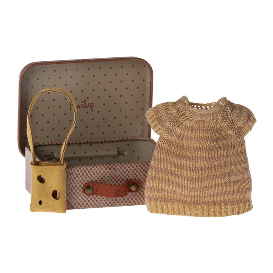 Gestricktes Kleid und Tasche im Koffer, große Schwester Maus, Maileg