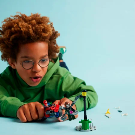 LEGO® Marvel, Verfolgungsjagd mit dem Motorrad: Spider-Man vs. Doc Ock