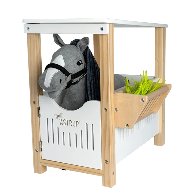 by Astrup Pferdestall für kleine Pferde