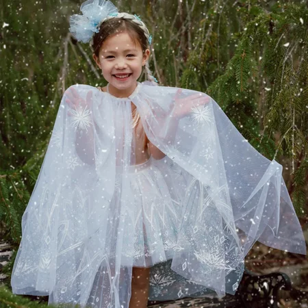 Great Pretenders Winter Wonderland Cape