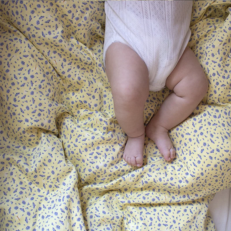 Filibabba baby sengetøj, Cosmos daydream - pale banana