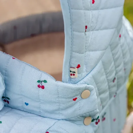 Konges Sløjd Minnie Puppenwagen mit Schleife, cherry blue coeur, exklusiv bei Kleines Karussell