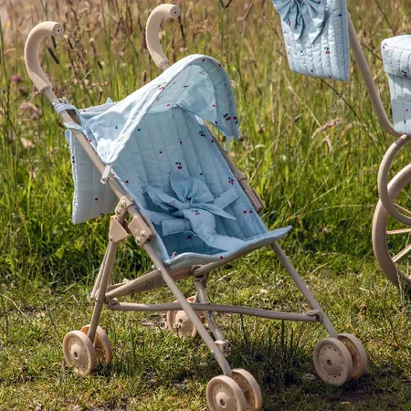 Konges Sløjd Zoe Schleifen-Puppenbuggy, cherry blue coeur, exklusiv bei Kleines Karussell