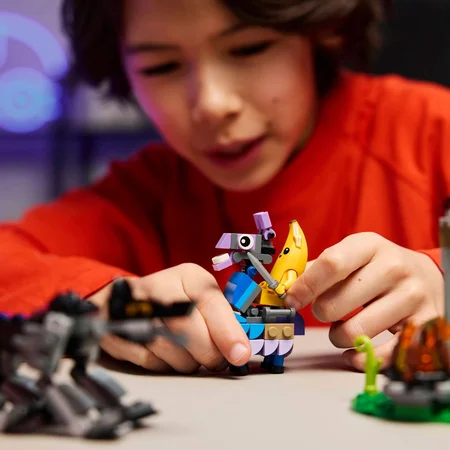 LEGO® Fortnite®, Peely und Funkenflug-Camp