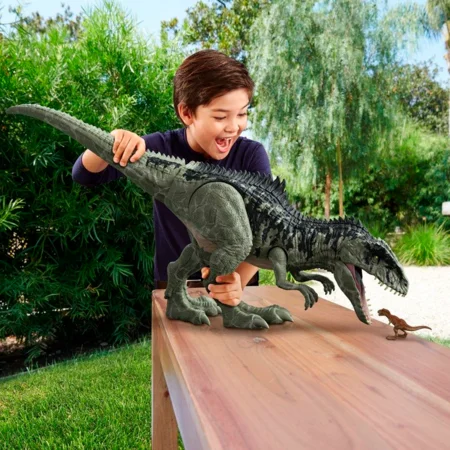 Jurassic World Super Colossal Giant Gigantosaurus