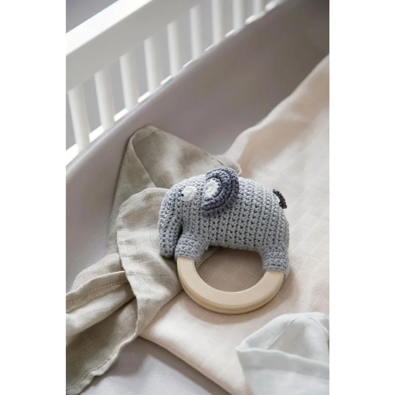 Sebra hæklet rangle, elefanten Fanto - classic grey