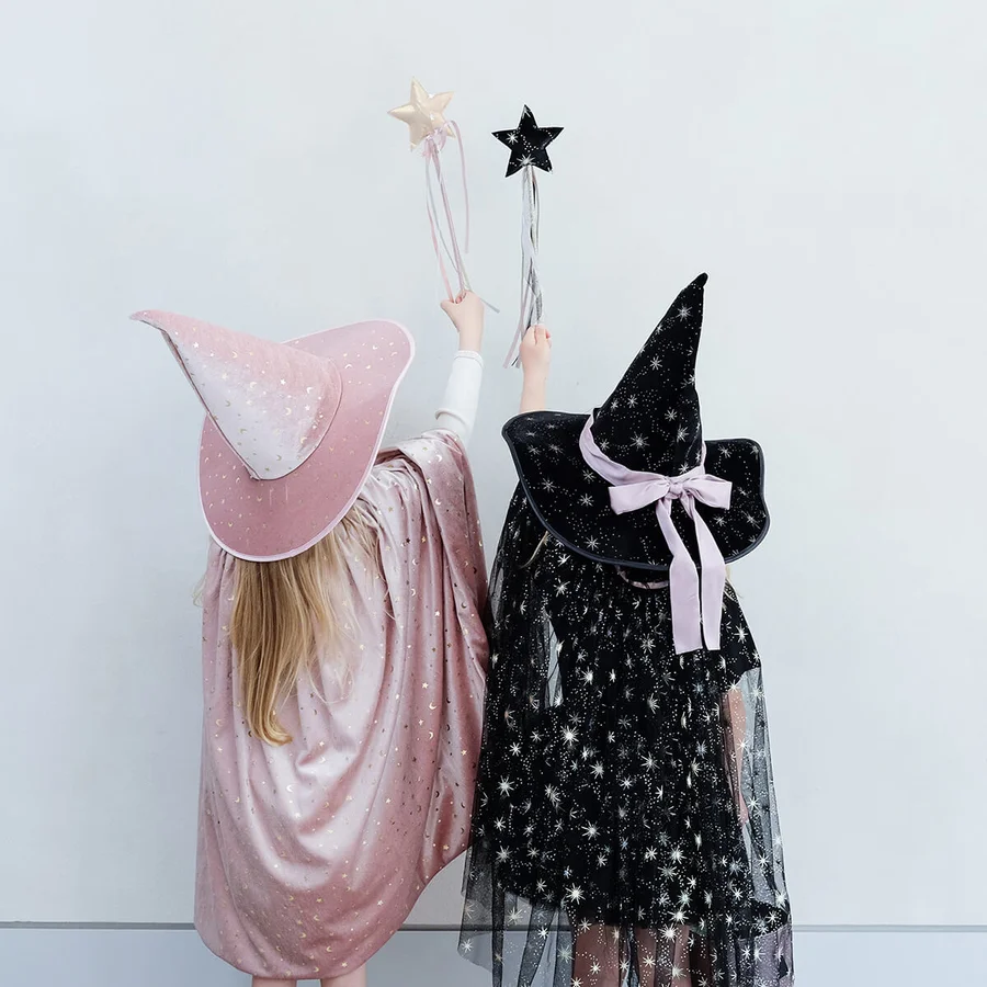 Mimi & Lula Cape, Aurora Witch