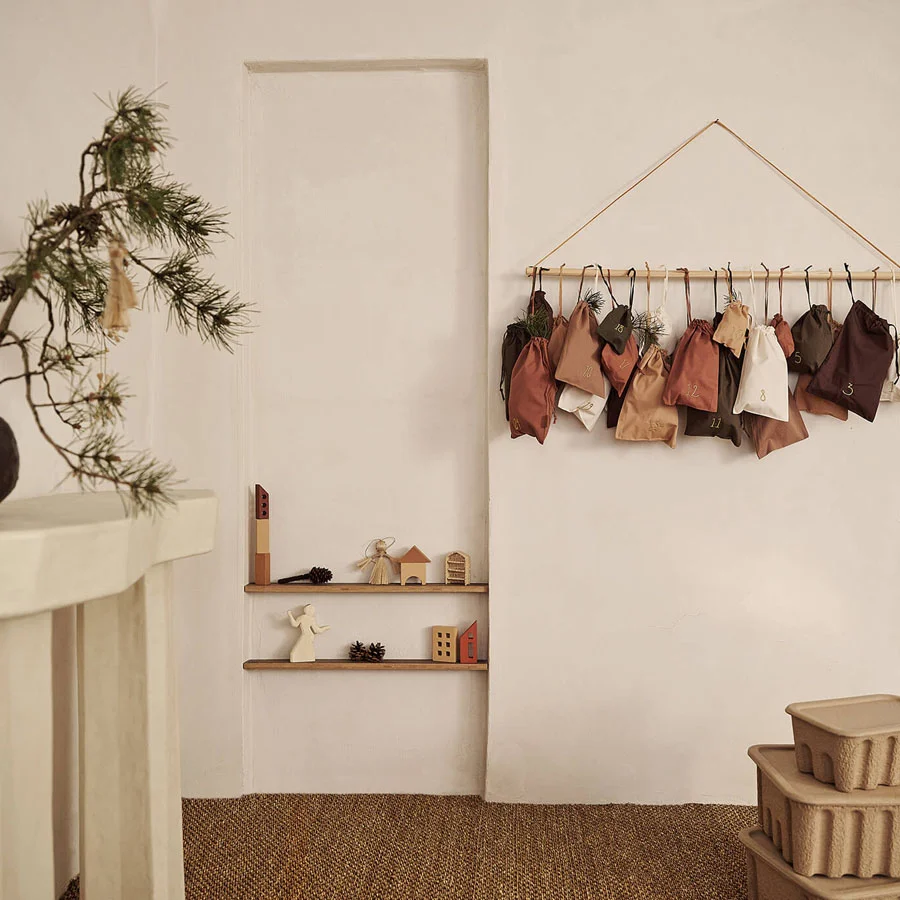 Ferm Living Adventskalender mit 24 Tüten