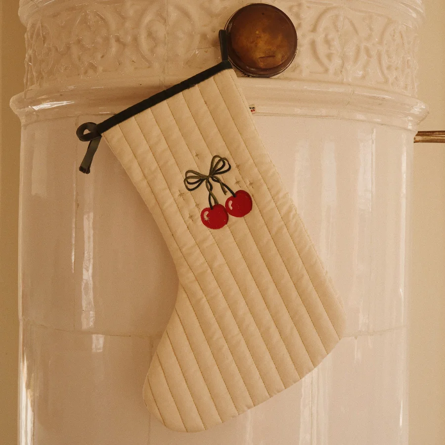 Konges Sløjd Weihnachtsstrumpf, Christmas Cherry