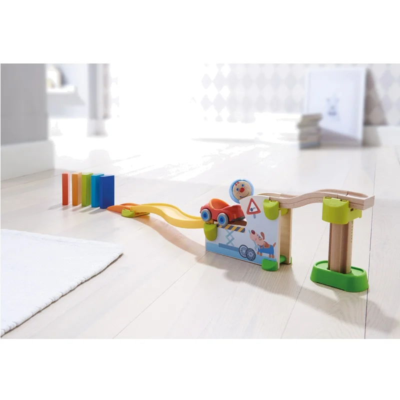 Haba Kullerbü kuglebane, hop op i bilen