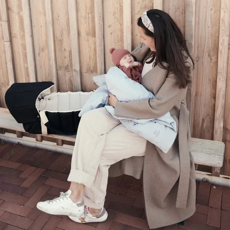 Copenhagen Colors multifunktionales Verdeck für Babylift, schwarz uni m. cremefarbenem Streifen