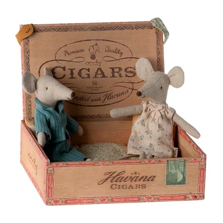 Maileg Mama und Papa-Maus in ihrer Zigarrenkiste