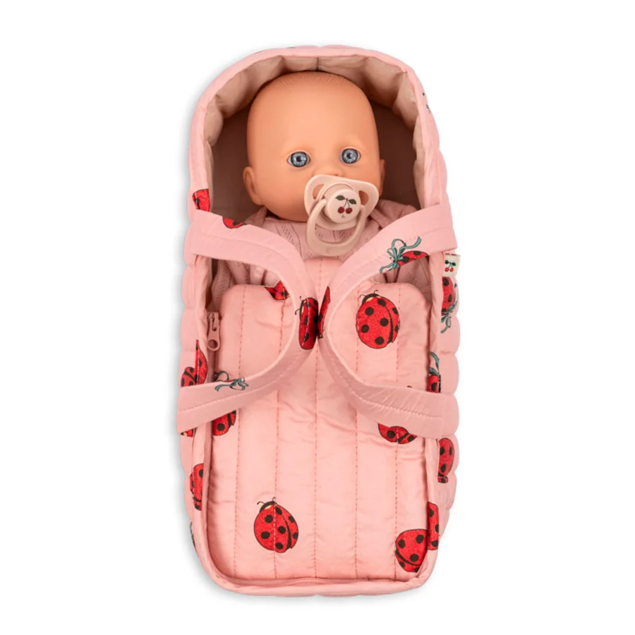 Konges Sløjd Puppe Bonnie mit Tragetasche, Ladybug