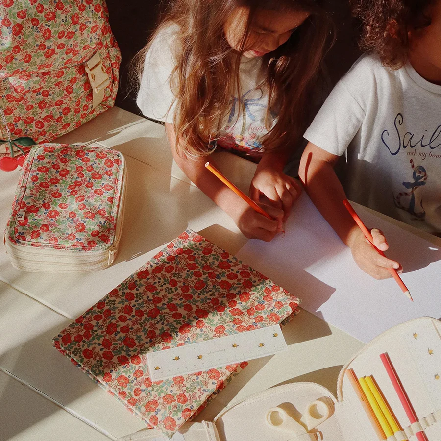 Konges Sløjd Clover Stiftemäppchen, Kaluka