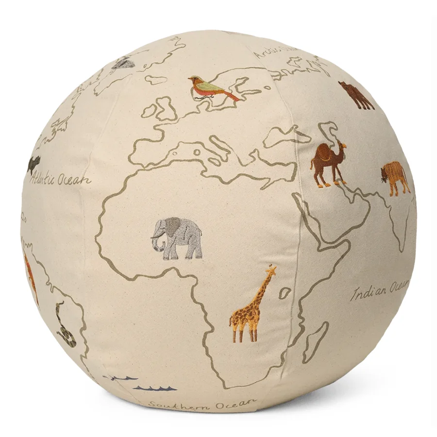 FERM LIVING Erdkugel-Sitzpuff, off white