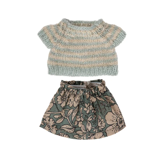 Maileg striktrøje og nederdel til storesøster mus