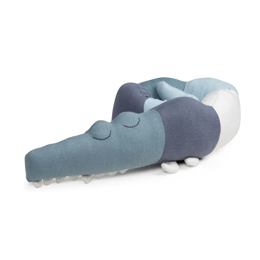 Sebra strikket pude, Sleepy Croc - Powder Blue