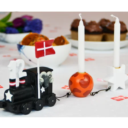 Kids by Friis Geburstagszug mit Planet und Sternen, Widder