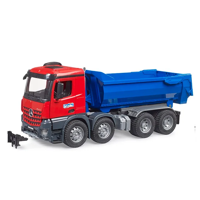 Bruder MB Arocs LKW mit Kippfunktion auf der Ladefläche