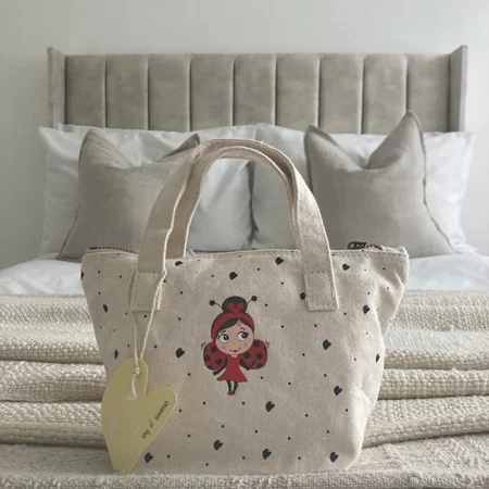 Miss Nella Geschenkset mit Tasche – Glamorous Choices