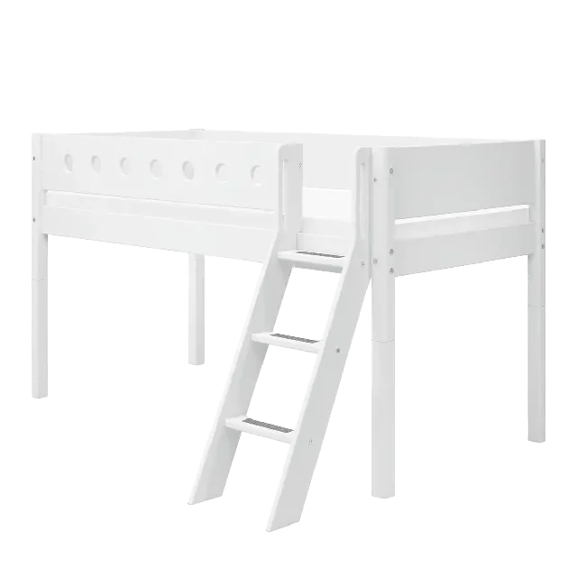 FLEXA Halbhohes Bett mit schräger Leiter, weiß