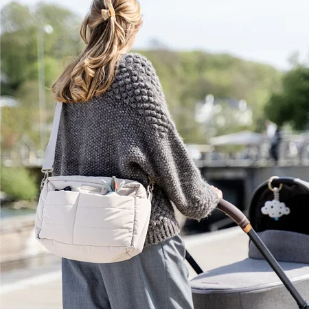 Done By Deer Quiltet Wickeltasche, Sand