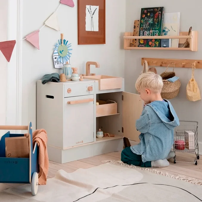 Sebra KIDchen vaskeskab i træ. beige