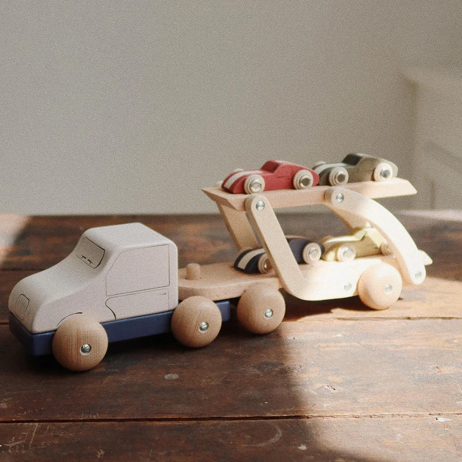 Konges Sløjd Biltransport i Træ