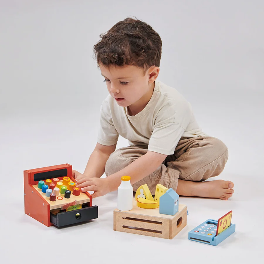 Mentari, Kassenapparat mit Geld