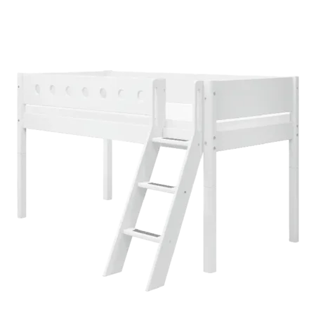 FLEXA Halbhohes Bett mit schräger Leiter, weiß