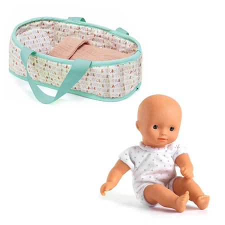 Djeco Pomea Mini-Puppe, Sasha im Tragekorb