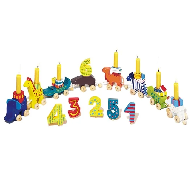 Fødselsdagstog i træ som dyr