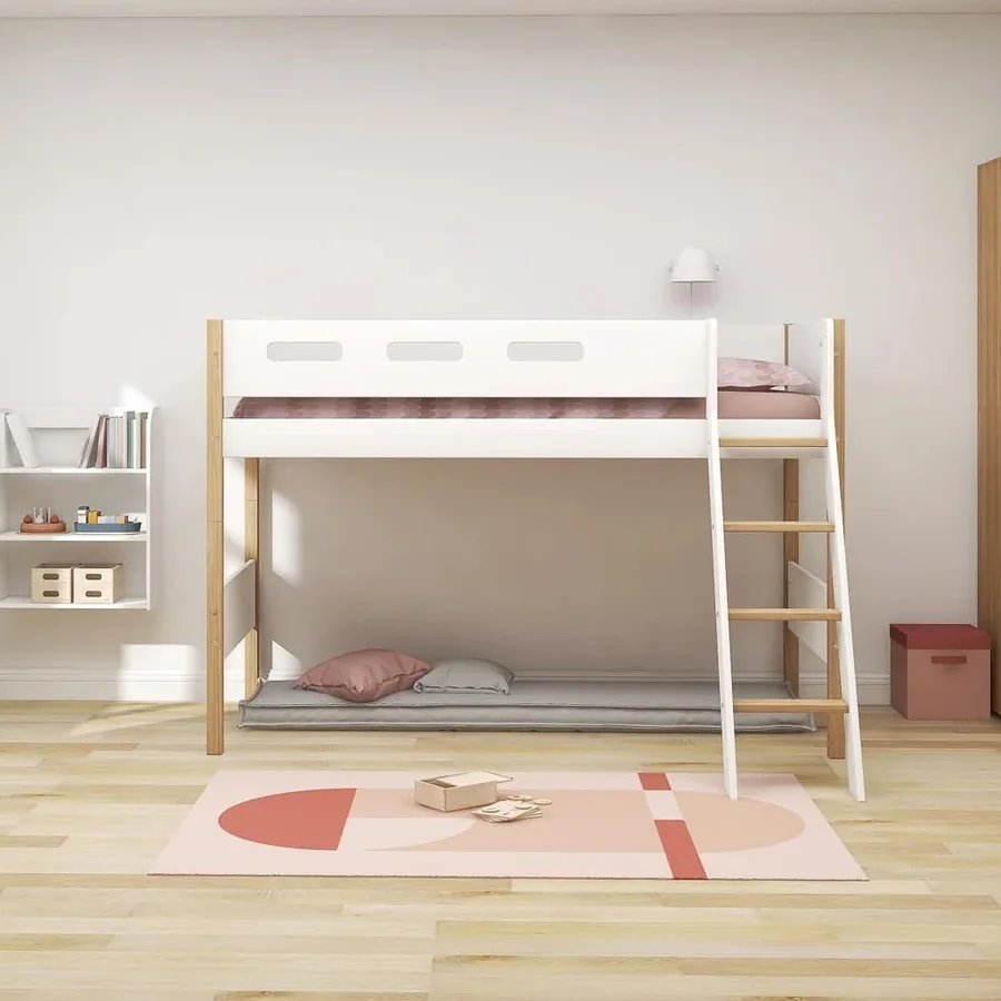 FLEXA Nor Mellemhøj seng med skrå stige, hvid/eg