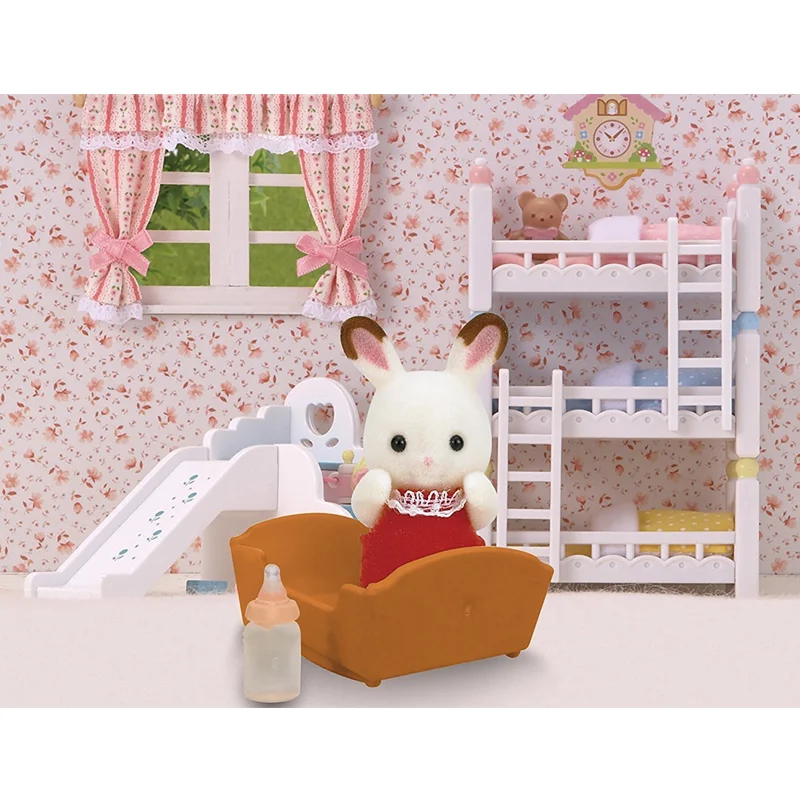 Sylvanian Families, babykanin og seng