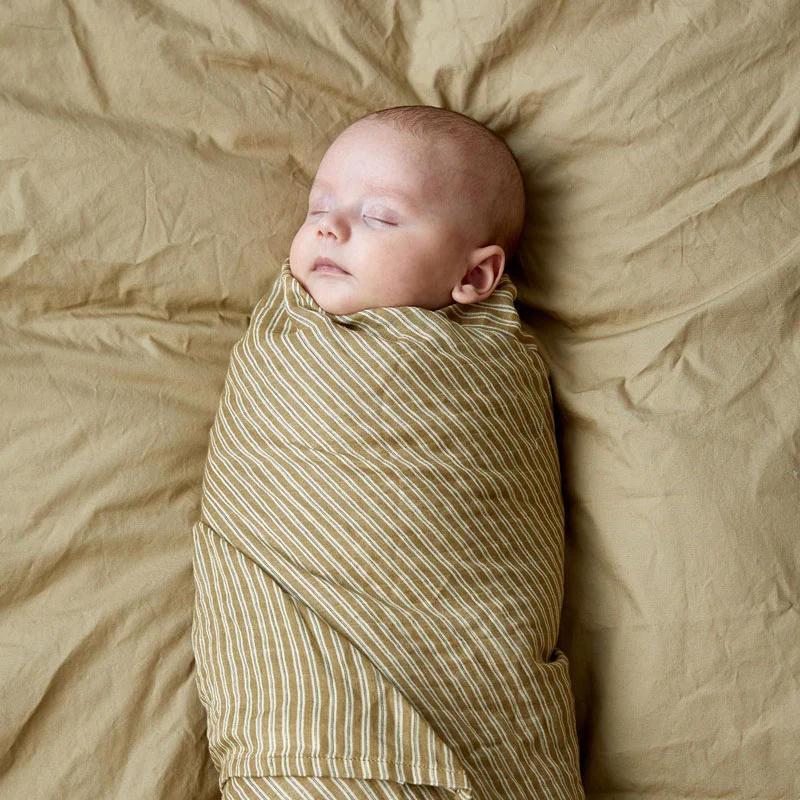 by KlipKlap babysvøb 120 x 120 cm, stripe - Latte