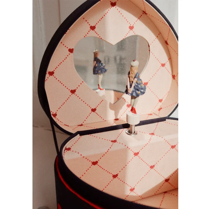 Konges Sløjd hjerteformet skykkeskrin