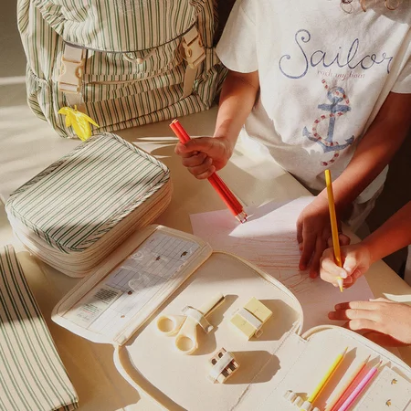 Konges Sløjd Clover Penalhus Mahogany Rose