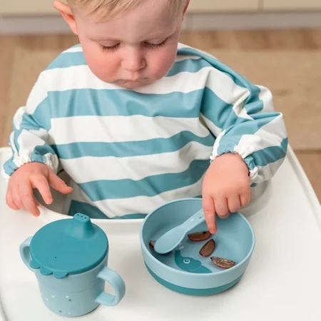 Done by Deer Schale, Elphee, blue