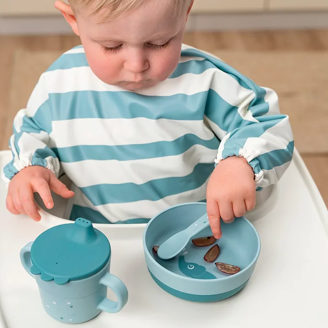 Done by Deer Schale, Elphee, blue